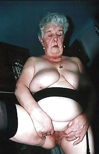 Grandma horny and fat - Oma geil und fett - 175