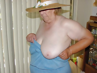 This granny English muff gets a warm creampie