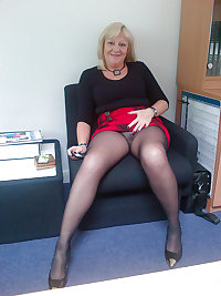 Mature and Granny Pantyhose part 6